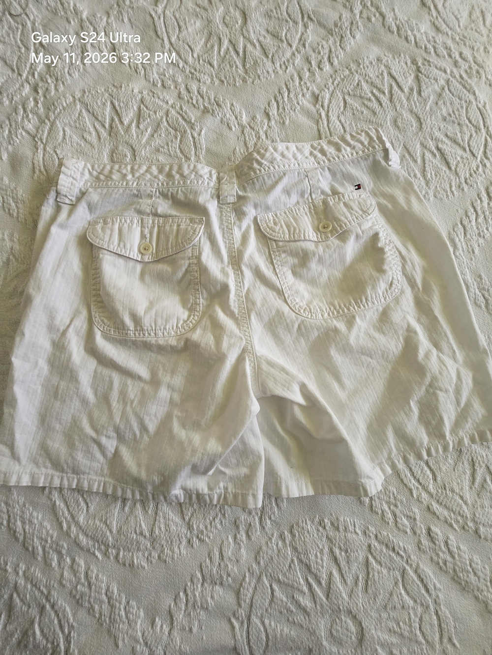 Tommy Hilfiger Women’s White Cotton Shorts